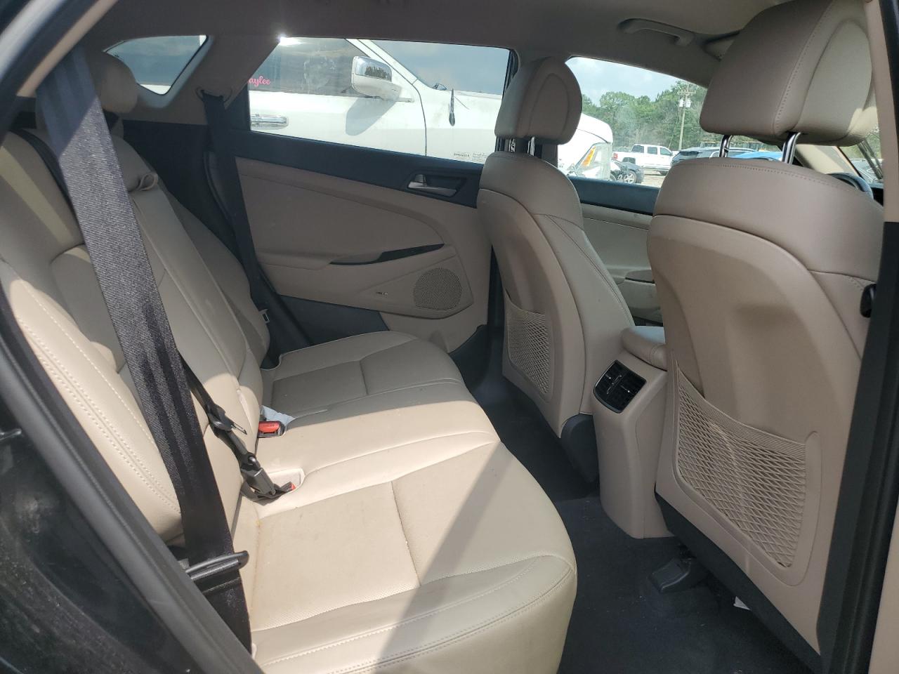 KM8J33A40JU820194 2018 Hyundai Tucson Sel