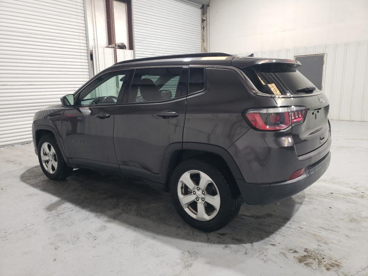 2018 Jeep Compass Latitude vin: 3C4NJCBB9JT293226