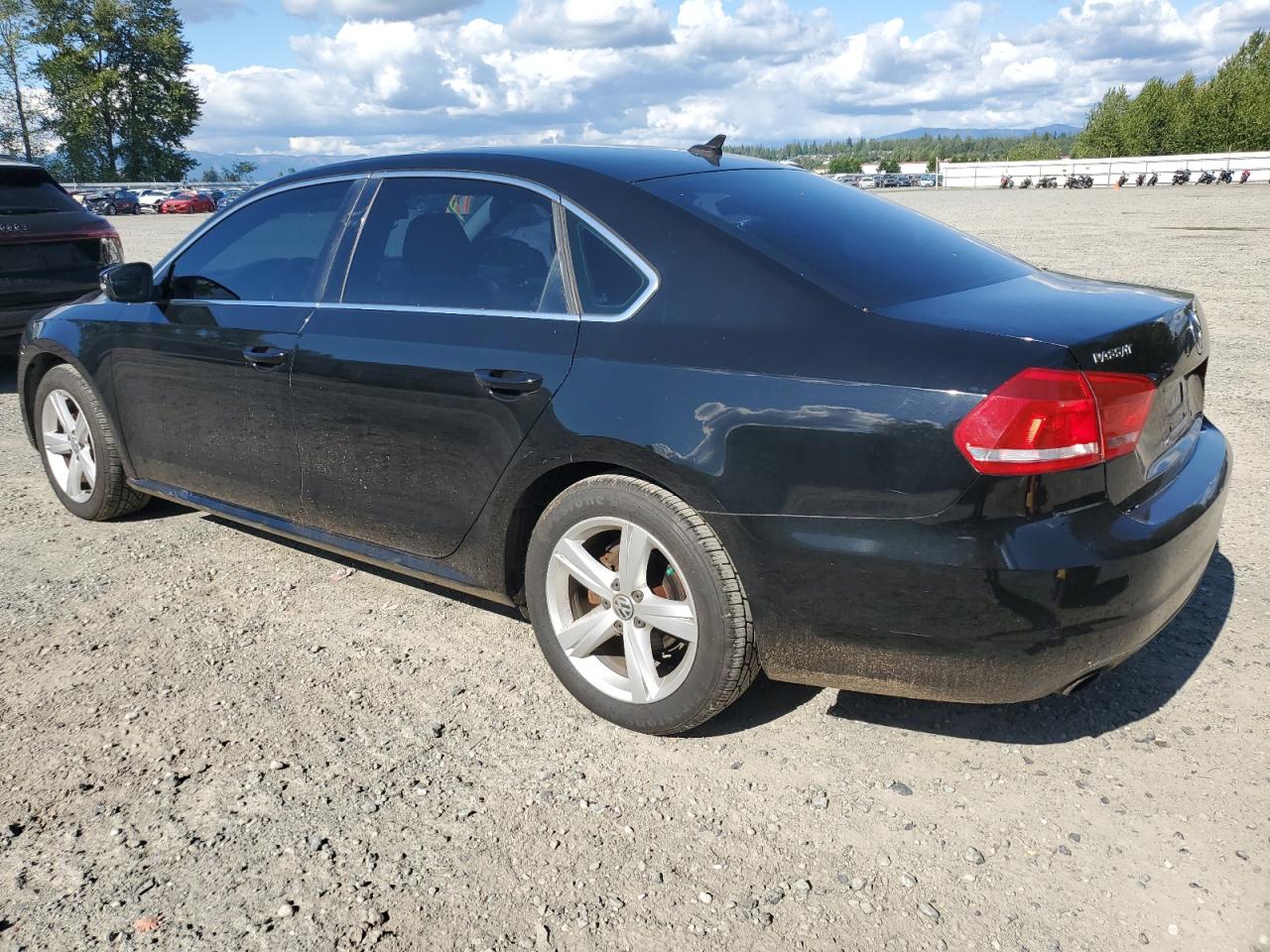 2014 Volkswagen Passat Se vin: 1VWBT7A36EC064144