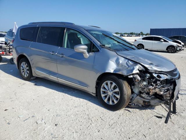 2018 Chrysler Pacifica Touring L VIN: 2C4RC1BG6JR142374 Lot: 53656914