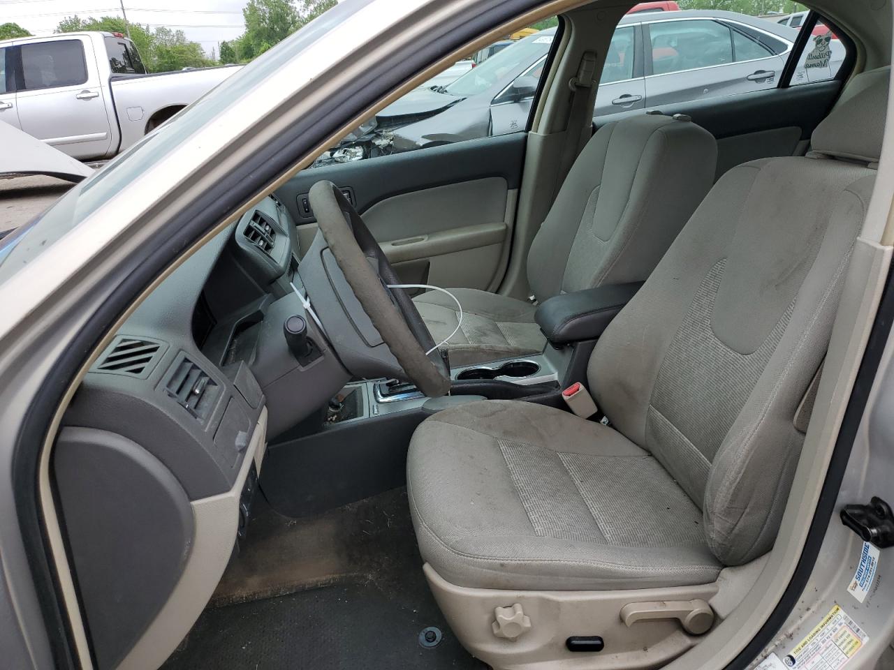 3FAHP0HA8AR360670 2010 Ford Fusion Se