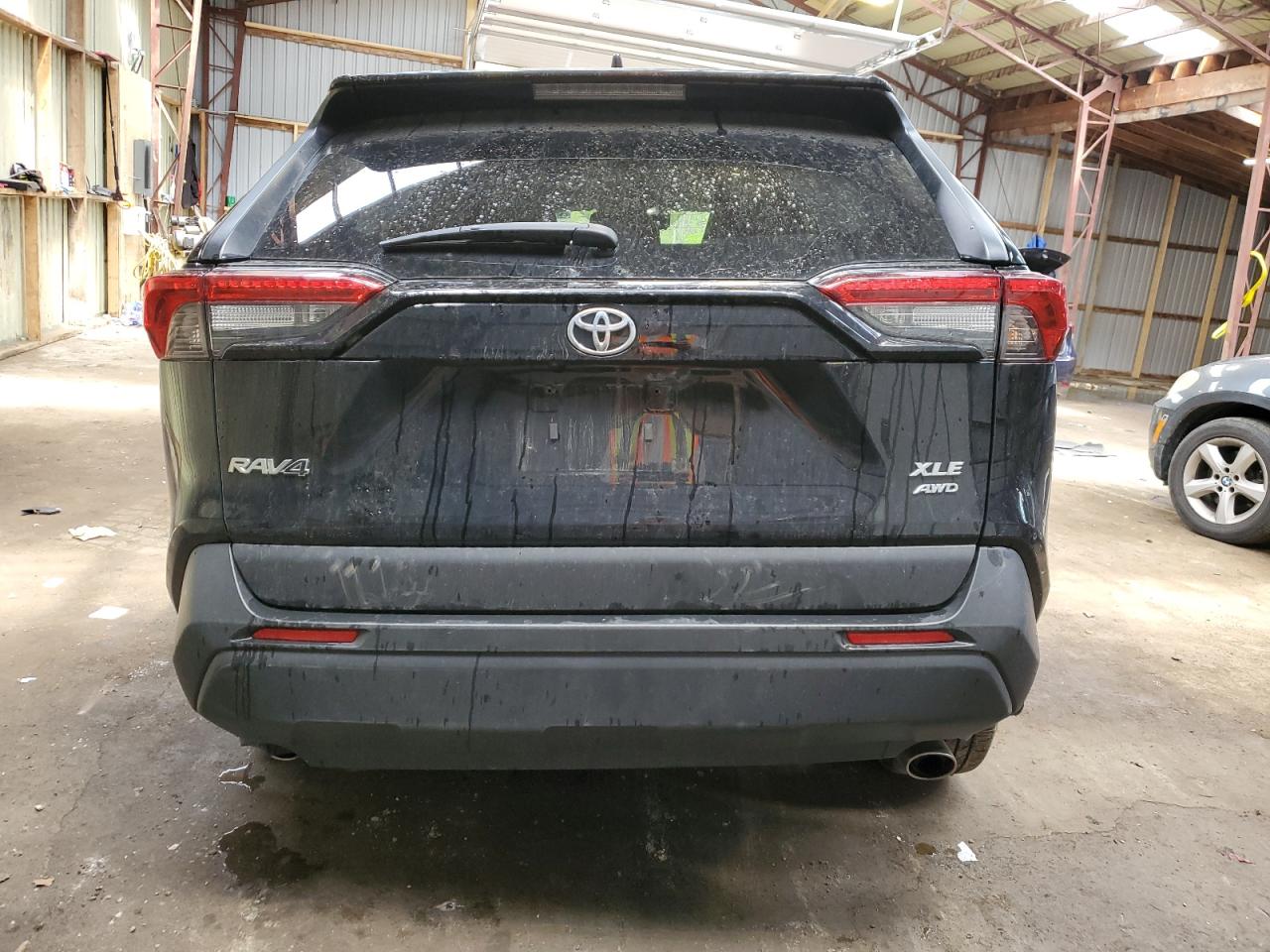 2T3R1RFV5NC272589 2022 Toyota Rav4 Xle