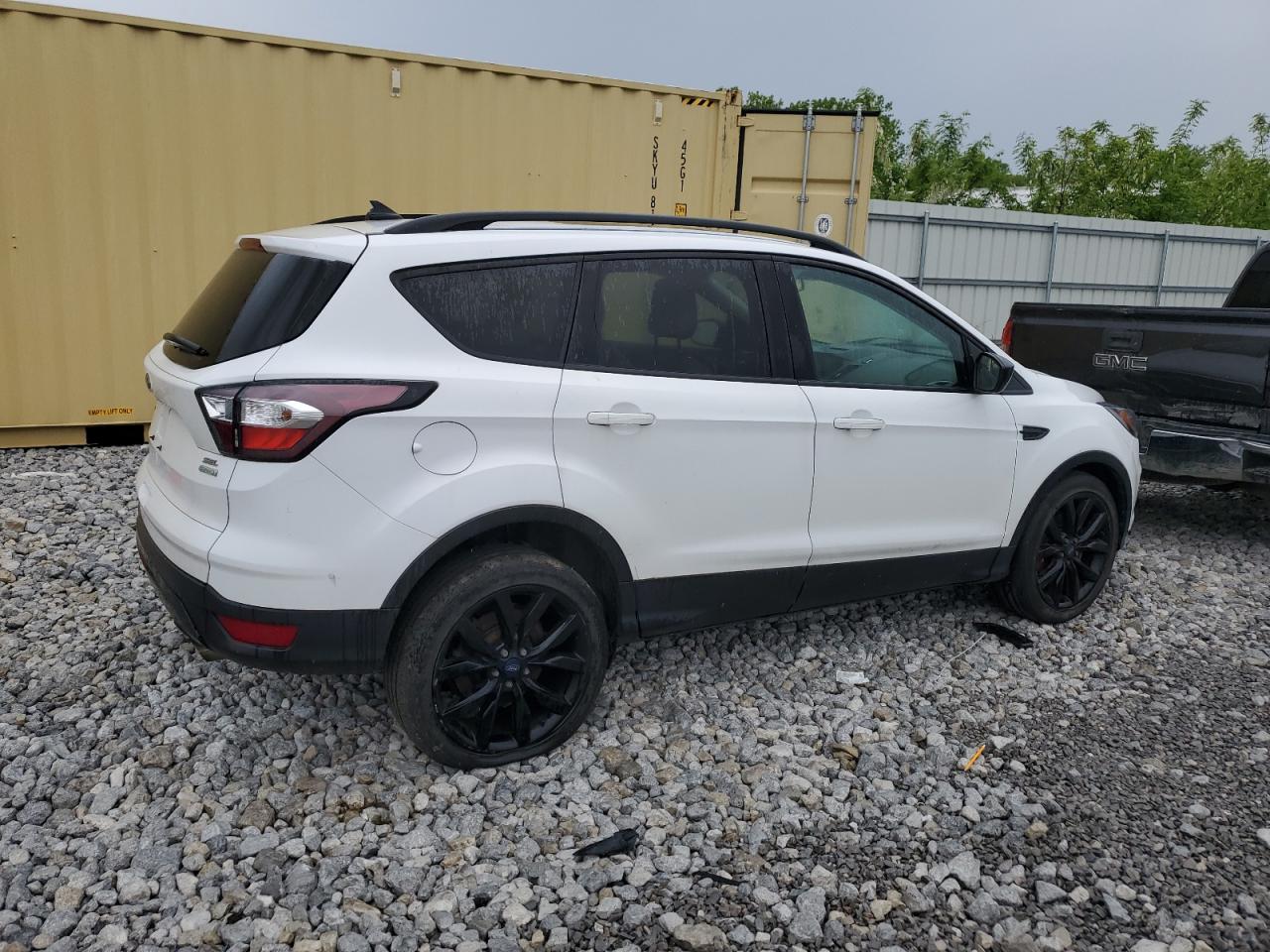 1FMCU0HD7JUC39950 2018 Ford Escape Sel