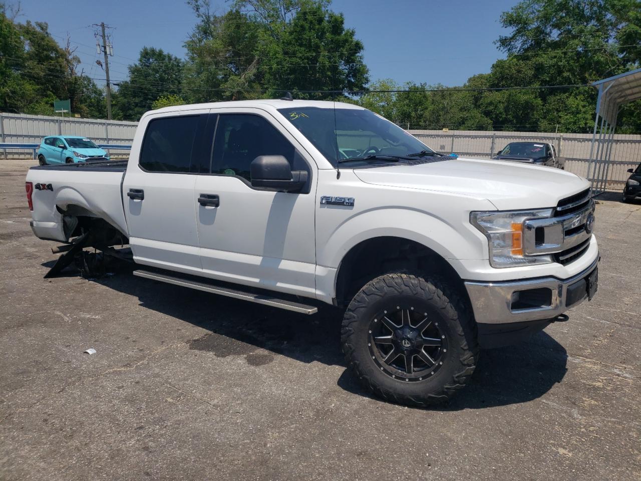 1FTFW1E55KFC33570 2019 Ford F150 Supercrew