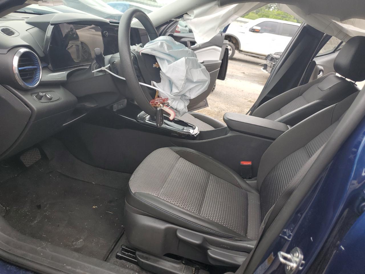 KL77LHE22RC014246 2024 Chevrolet Trax 1Lt