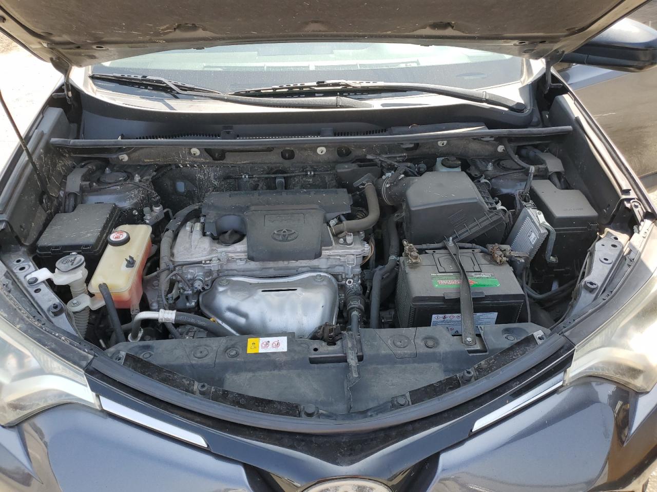 JTMZFREV7HJ714857 2017 Toyota Rav4 Le