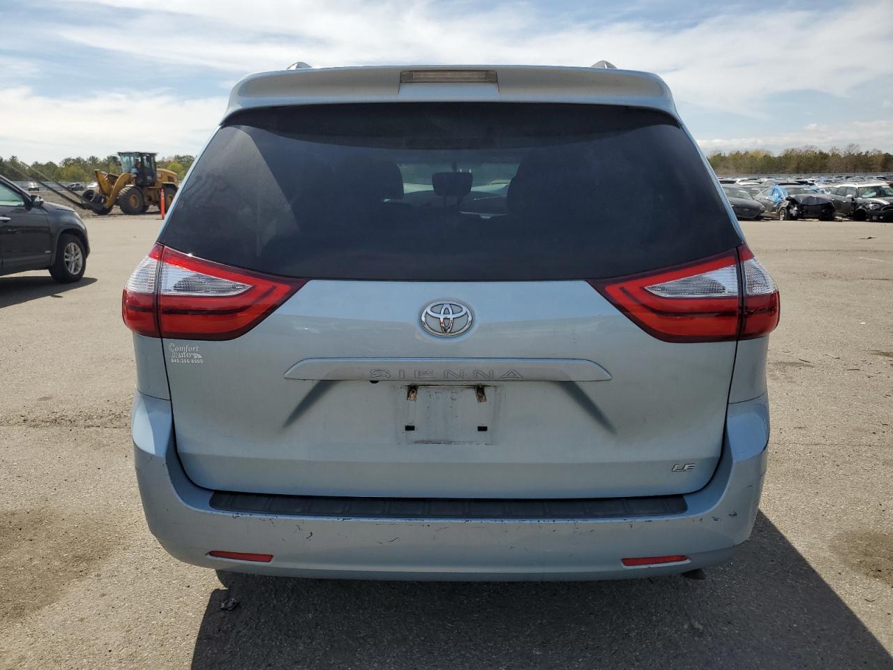 5TDKZ3DC0HS856802 2017 Toyota Sienna Le