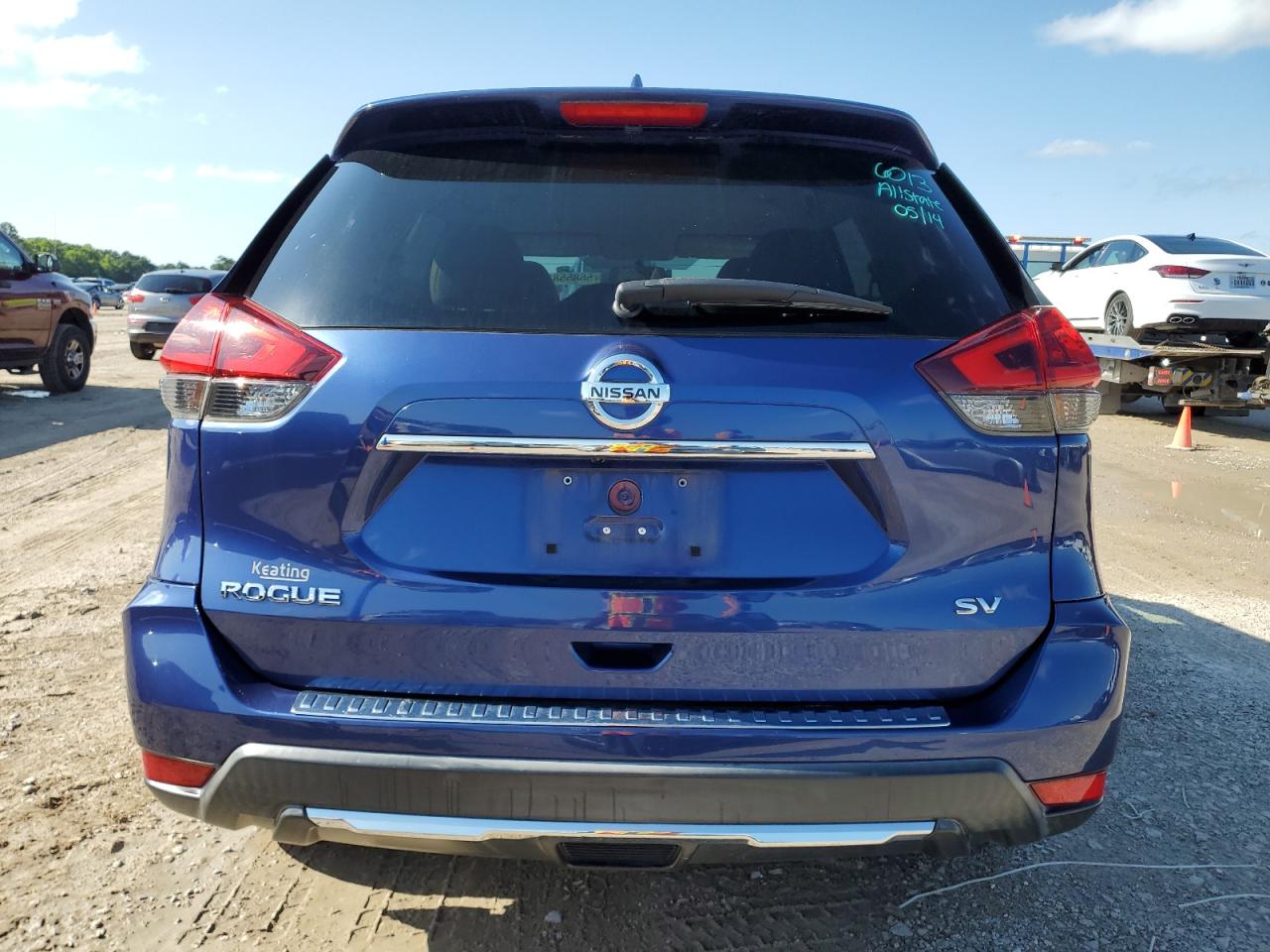 KNMAT2MT0JP607228 NISSAN ROGUE 2018