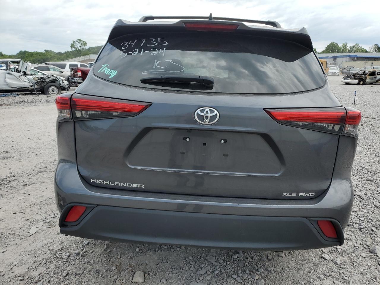 5TDGZRBH2LS009781 2020 Toyota Highlander Xle