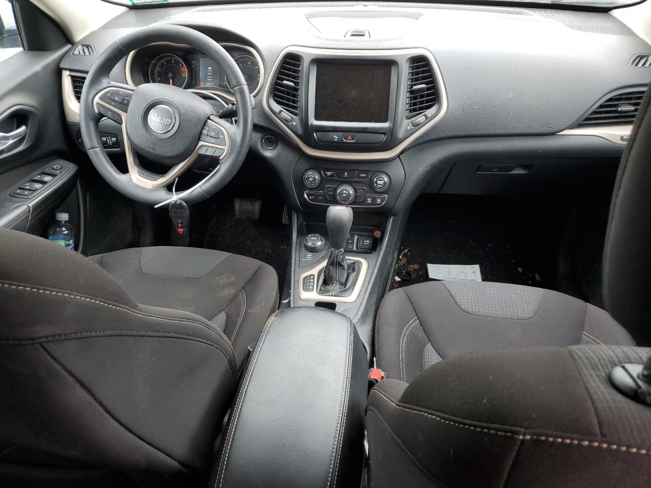 1C4PJMCB8GW183106 2016 Jeep Cherokee Latitude