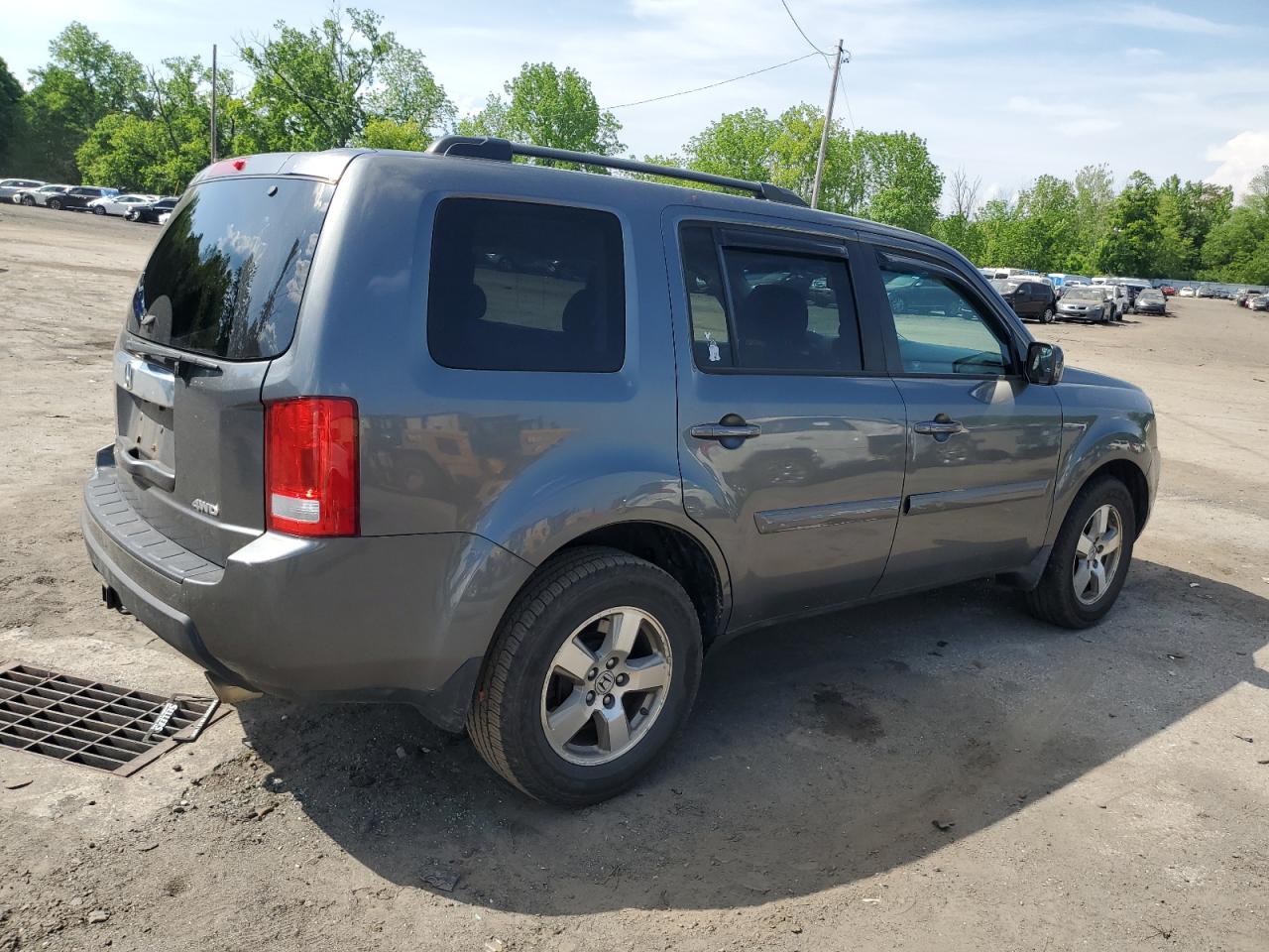 5FNYF4H53BB032356 2011 Honda Pilot Exl