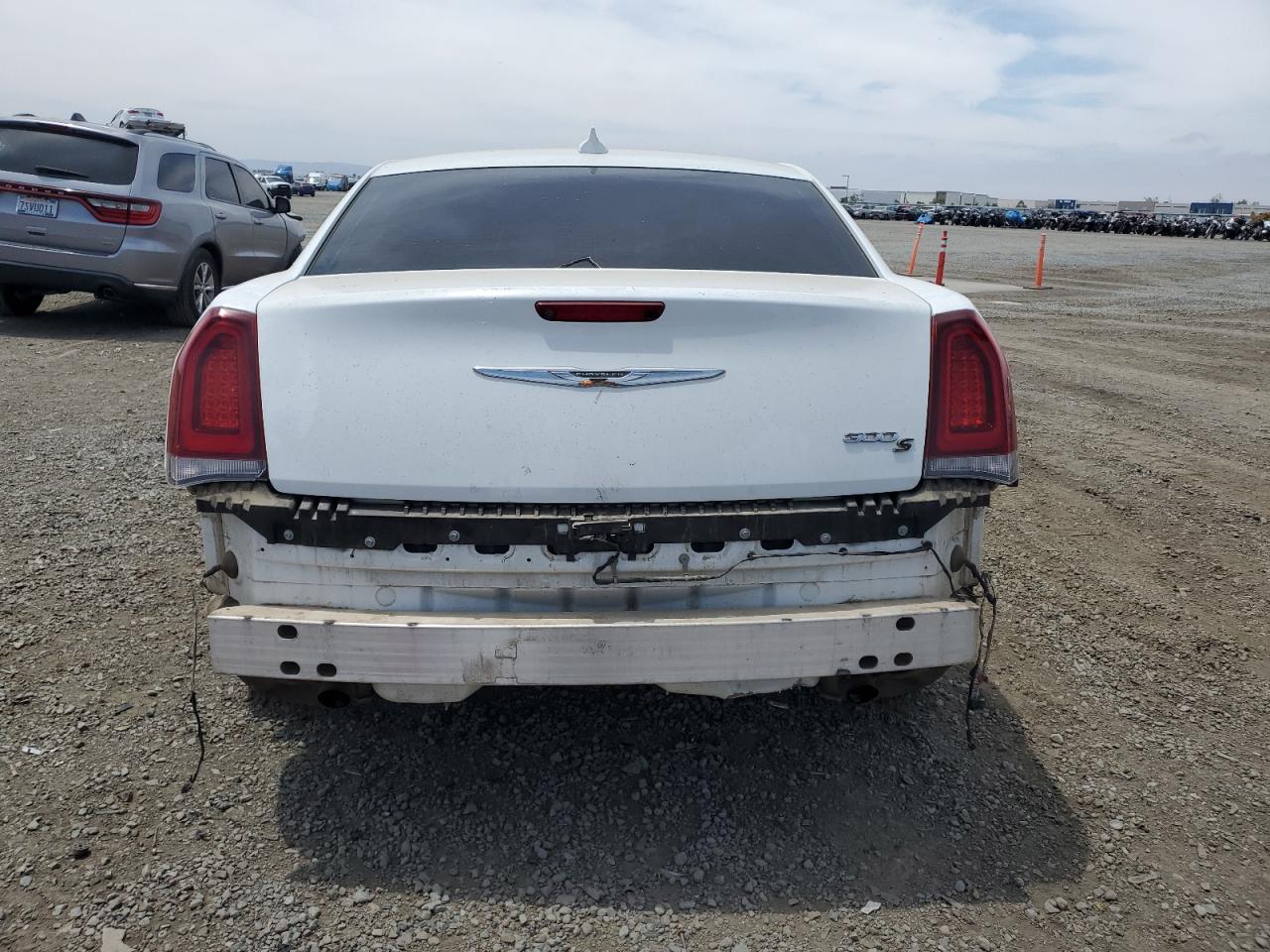 2C3CCABG5KH697835 2019 Chrysler 300 S