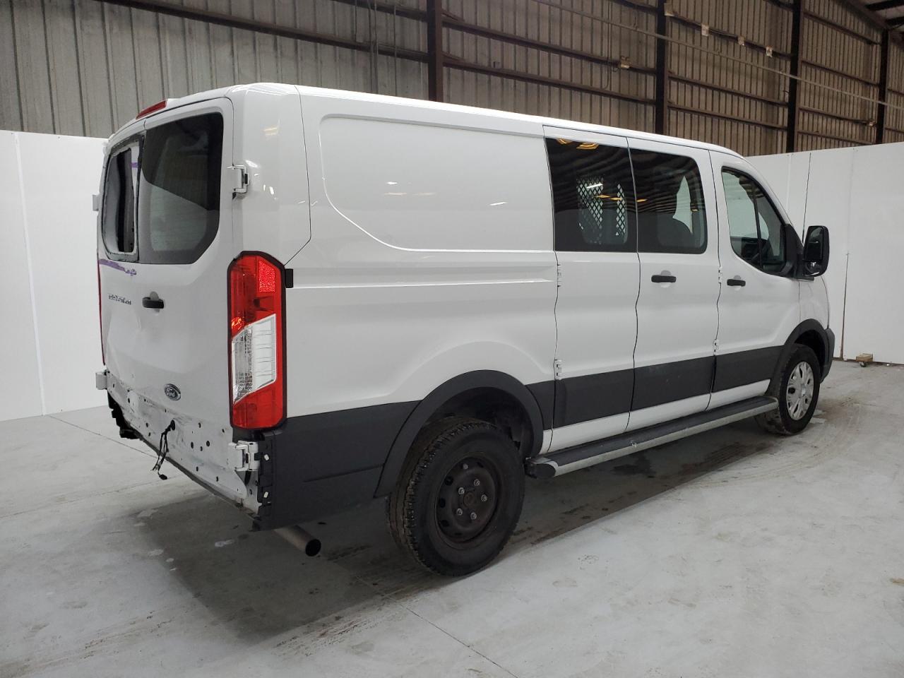 1FTBR1Y8XNKA38619 2022 Ford Transit T-250