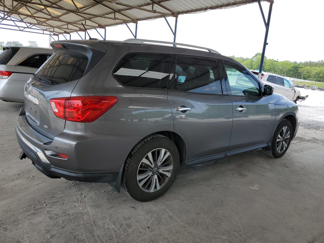 Lot #2508042103 2017 NISSAN PATHFINDER