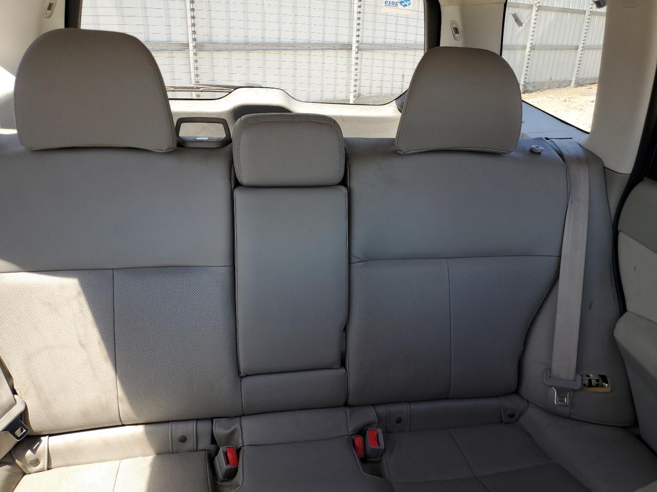 JF2SHBEC4BH719046 2011 Subaru Forester Limited