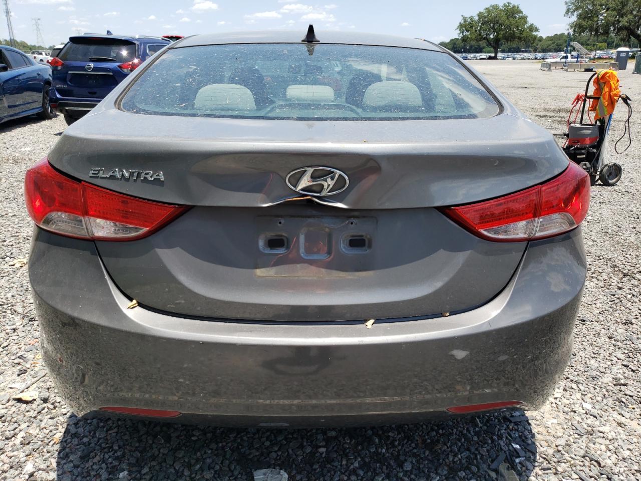 5NPDH4AE2DH368362 2013 Hyundai Elantra Gls