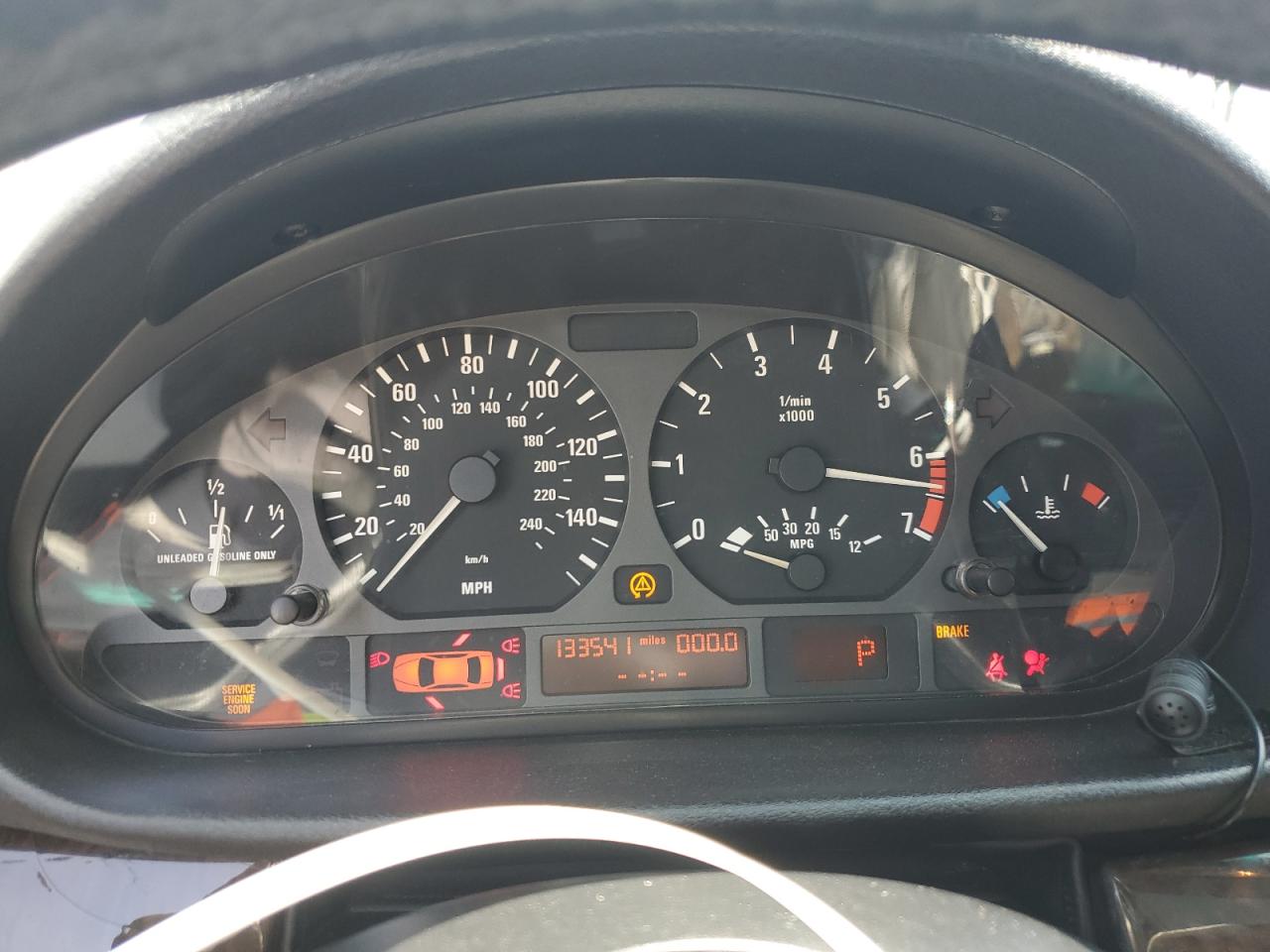 WBAAV334X1FU89010 2001 BMW 325 I