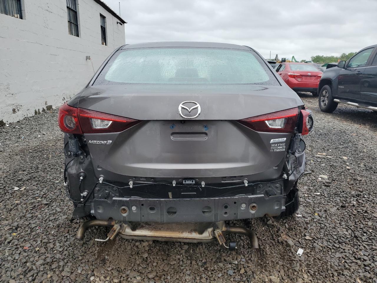 2018 Mazda 3 Sport vin: 3MZBN1U72JM232389