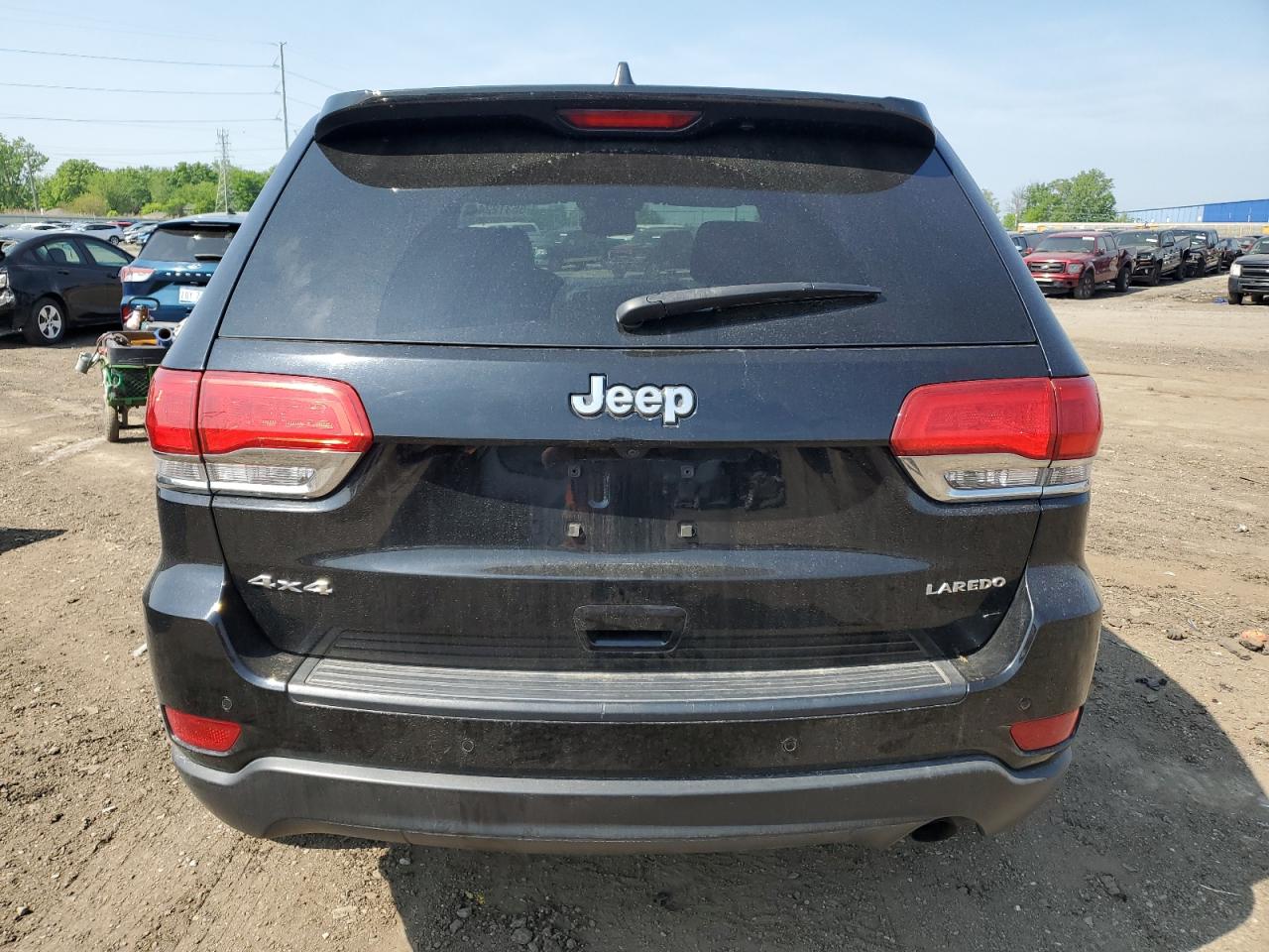 1C4RJFAG8HC842470 2017 Jeep Grand Cherokee Laredo