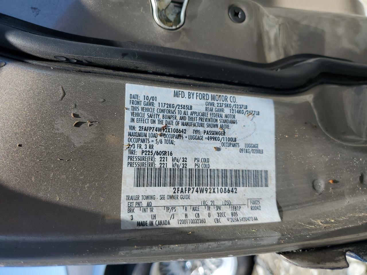 2FAFP74W92X108642 2002 Ford Crown Victoria Lx