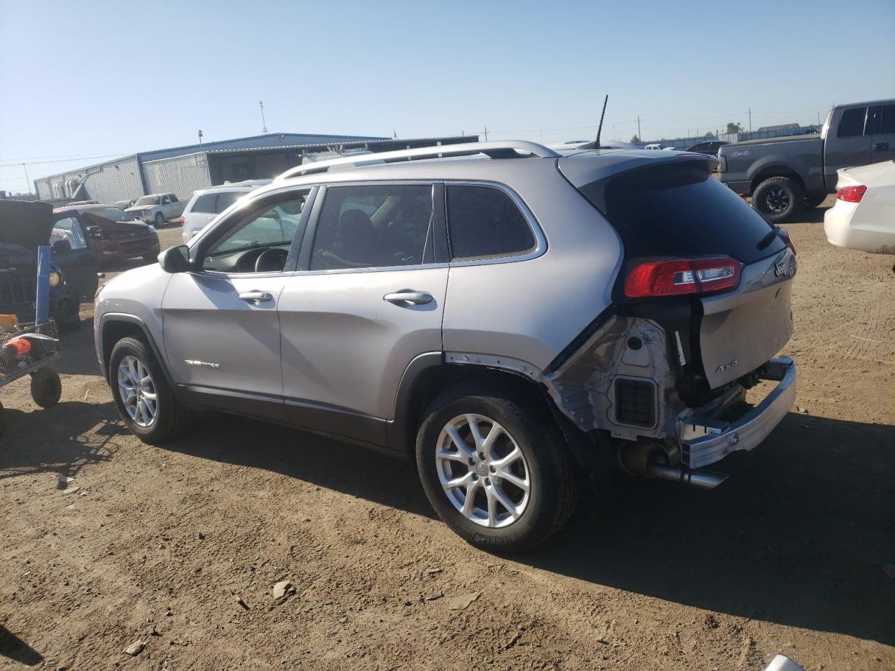 1C4PJMCB2JD507525 2018 Jeep Cherokee Latitude