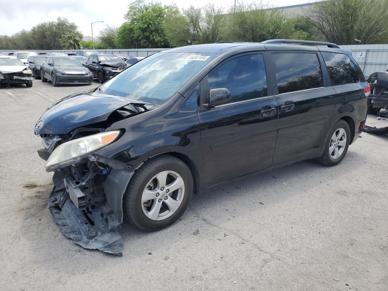 2013 Toyota Sienna Le vin: 5TDKK3DC3DS324538