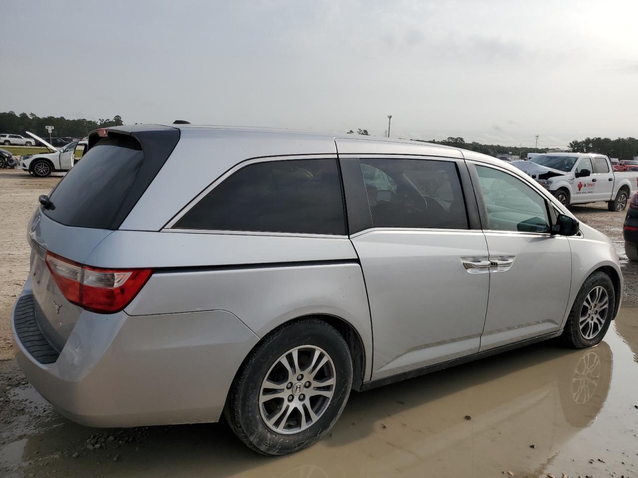 5FNRL5H61CB032112 2012 Honda Odyssey Exl