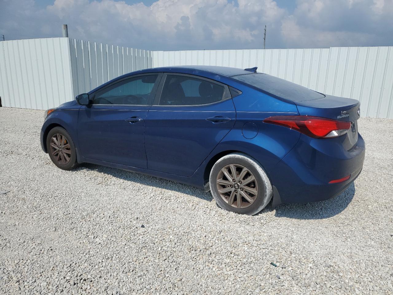 5NPDH4AE2GH731957 2016 Hyundai Elantra Se