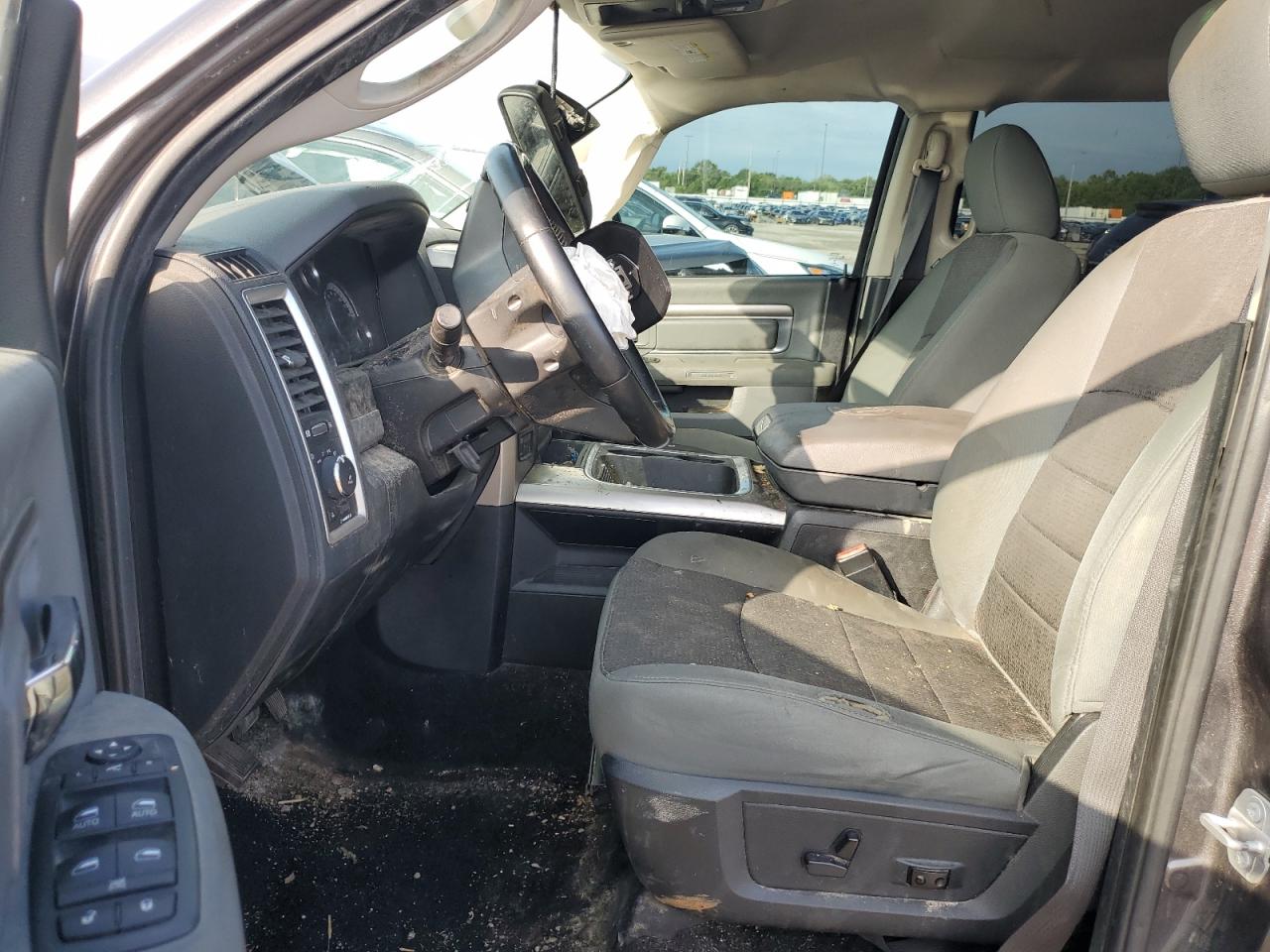 1C6RR7LT2GS352515 2016 Ram 1500 Slt