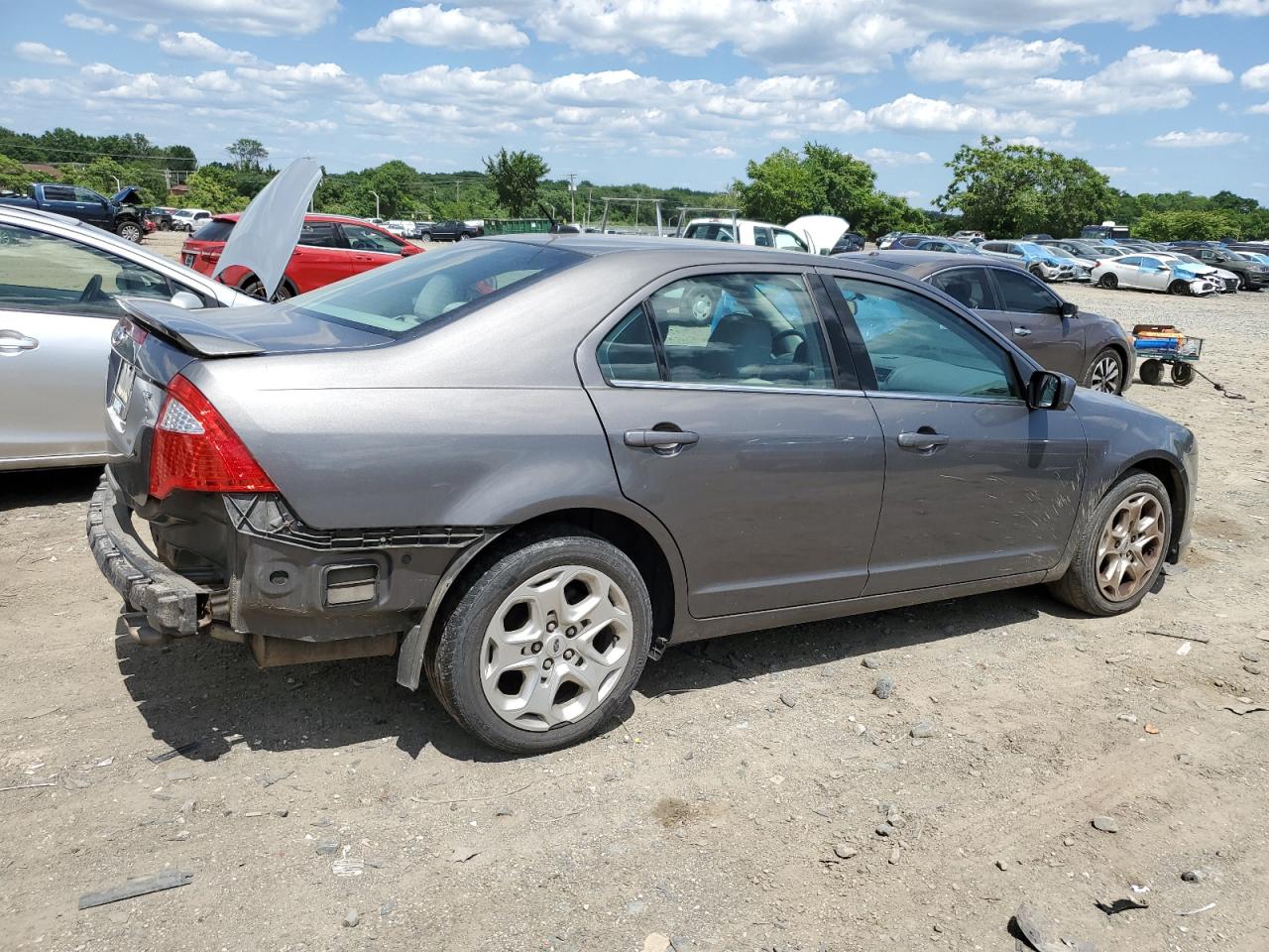 3FAHP0HA9BR218314 2011 Ford Fusion Se