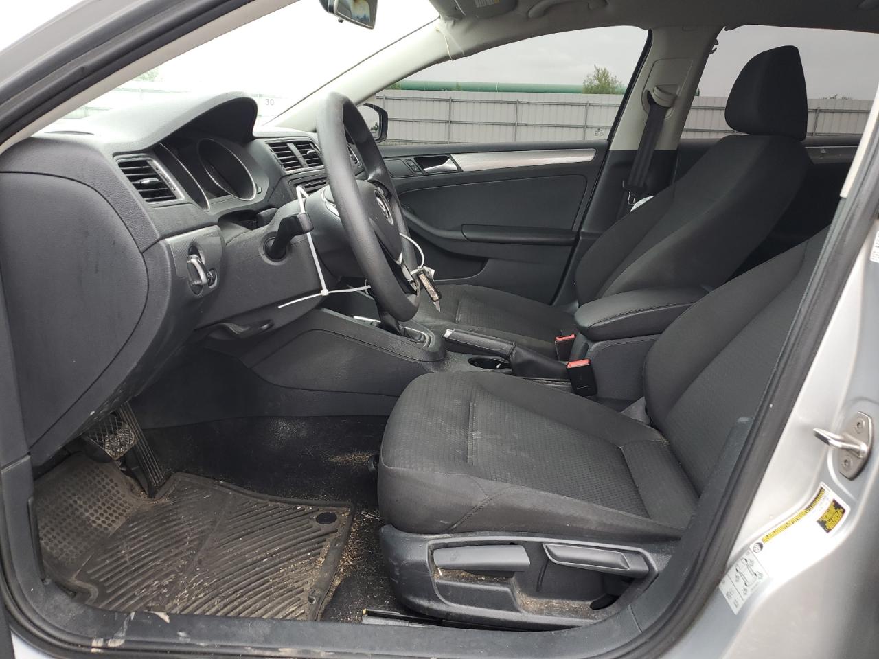 3VWD67AJ5GM334903 2016 Volkswagen Jetta Se