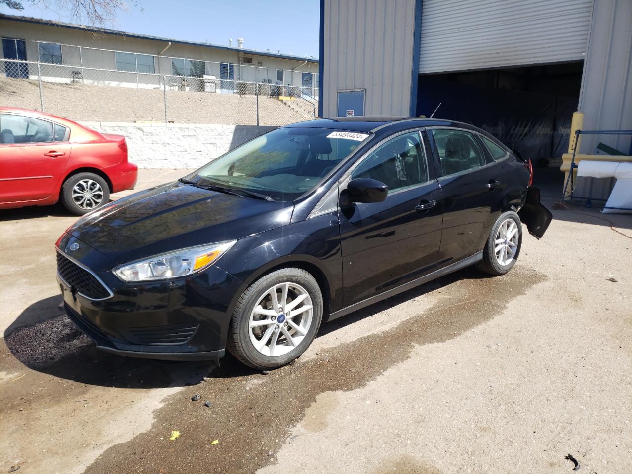 2018 Ford Focus Se vin: 1FADP3F29JL260975