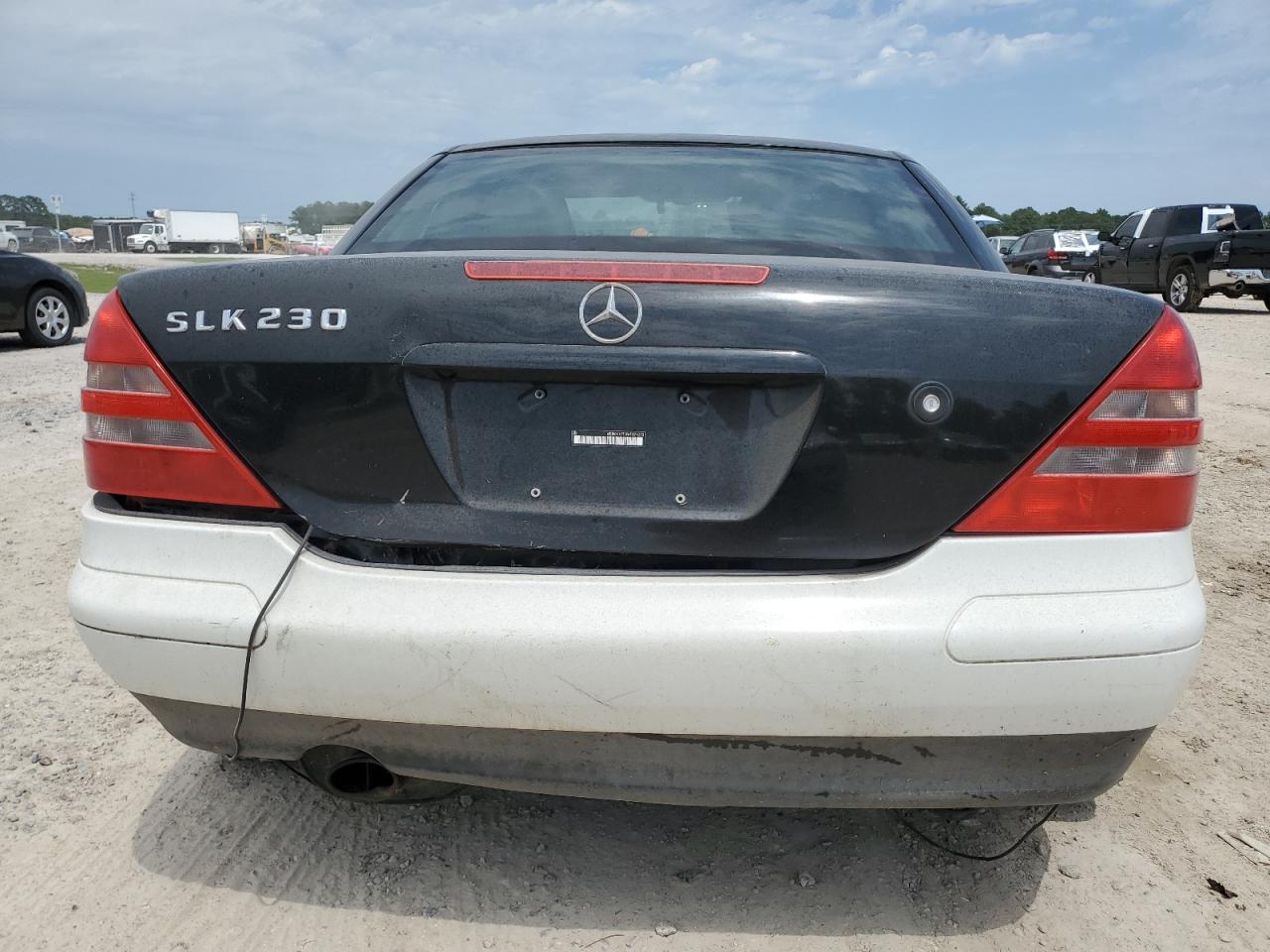 WDBKK47F3WF074313 1998 Mercedes-Benz Slk 230 Kompressor