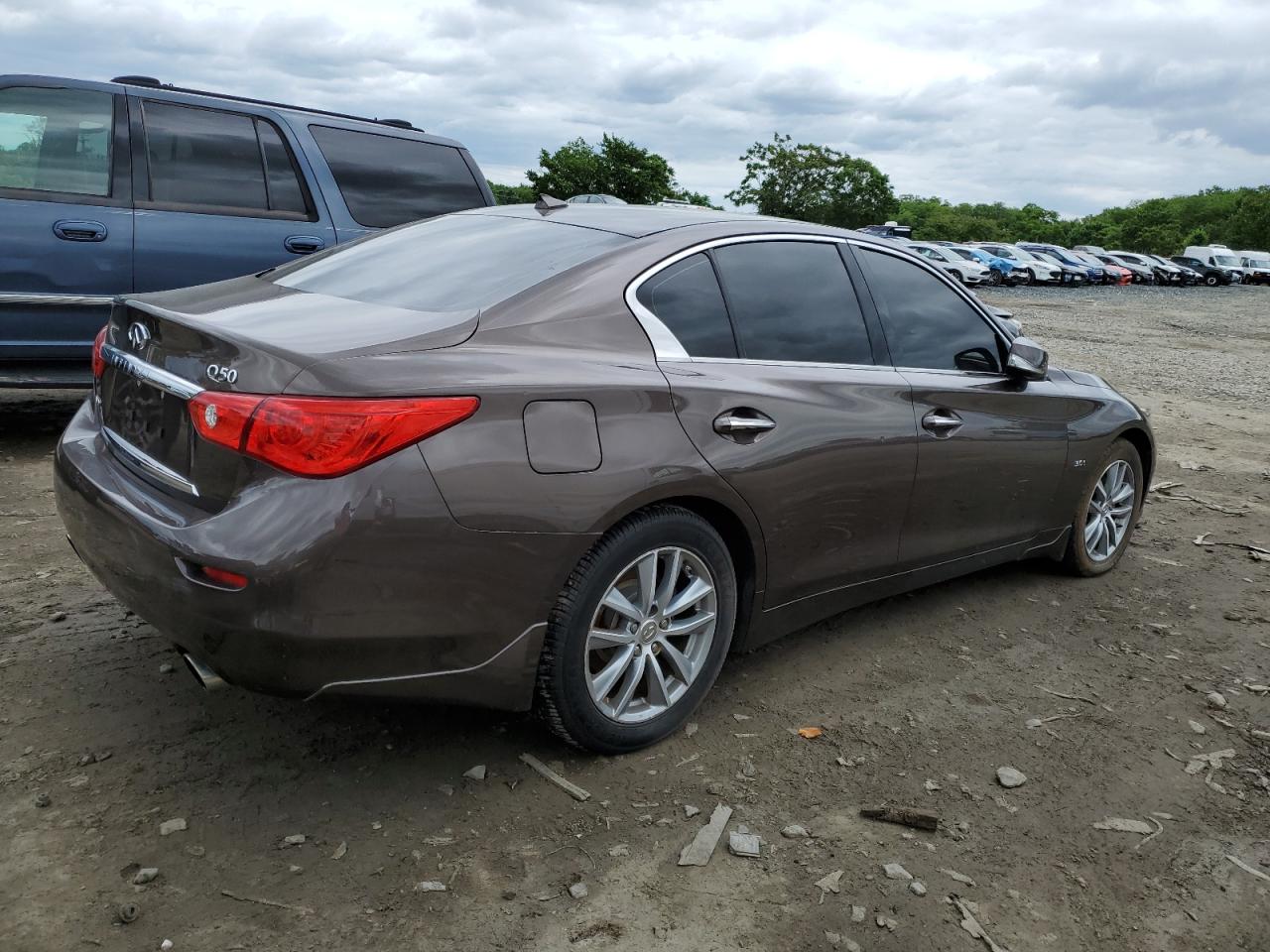 JN1EV7AR9HM840752 2017 Infiniti Q50 Premium