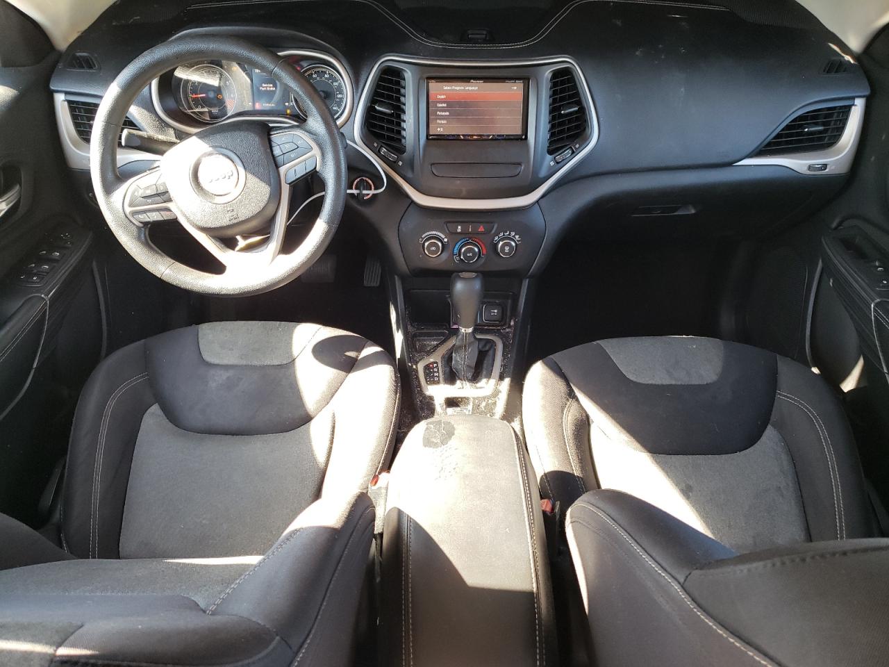 1C4PJLAB2FW690112 2015 Jeep Cherokee Sport