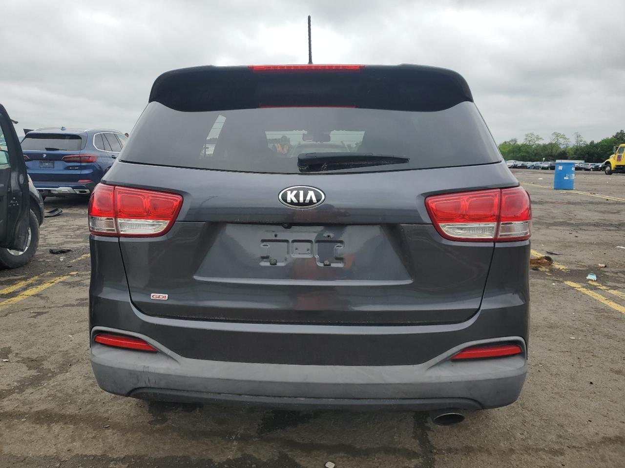 5XYPG4A30GG156585 2016 Kia Sorento Lx