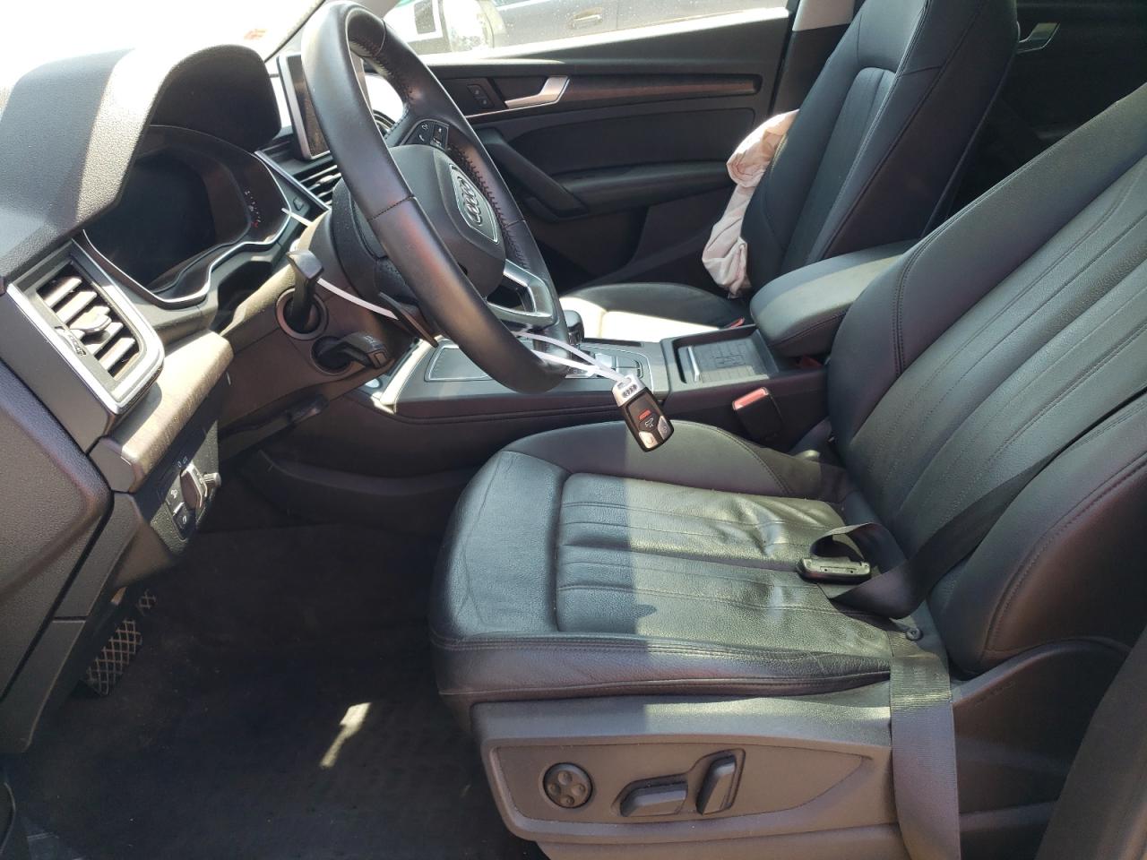 WA1BNAFY0K2037449 2019 Audi Q5 Premium Plus