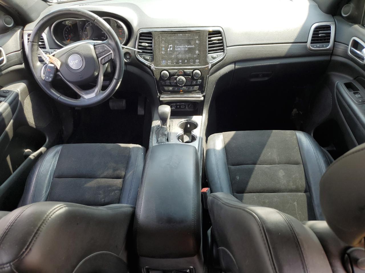 1C4RJEAG8LC393228 2020 Jeep Grand Cherokee Laredo