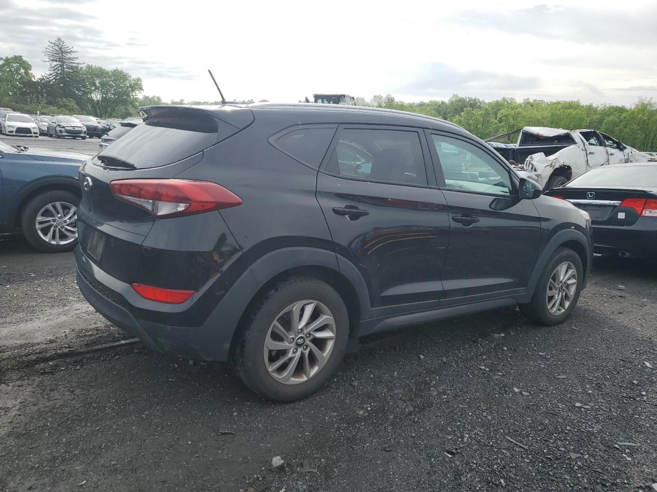 Lot #2521469718 2016 HYUNDAI TUCSON LIM