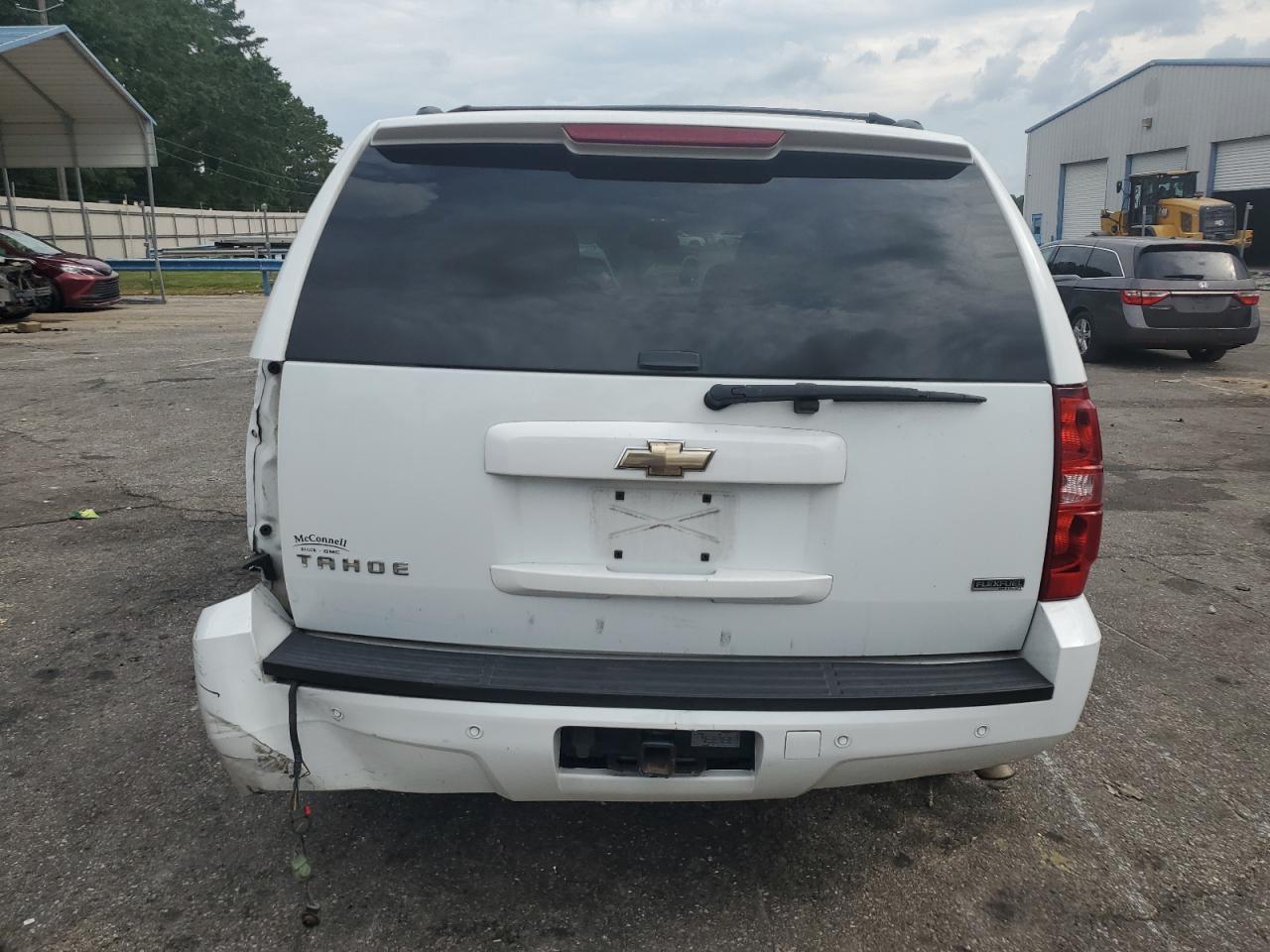 1GNSCBE09BR107008 2011 Chevrolet Tahoe C1500 Lt