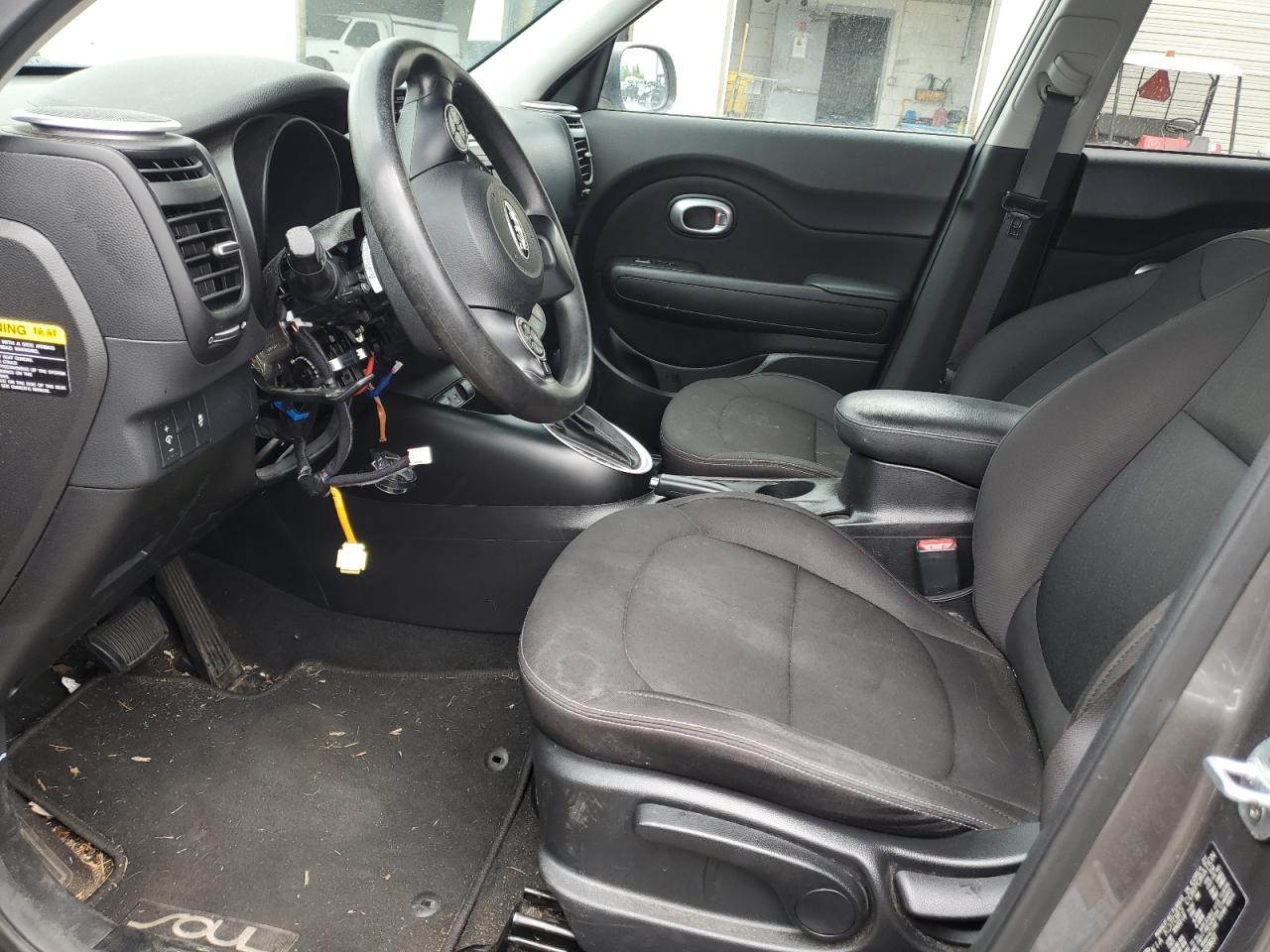 KNDJN2A21G7323637 2016 Kia Soul