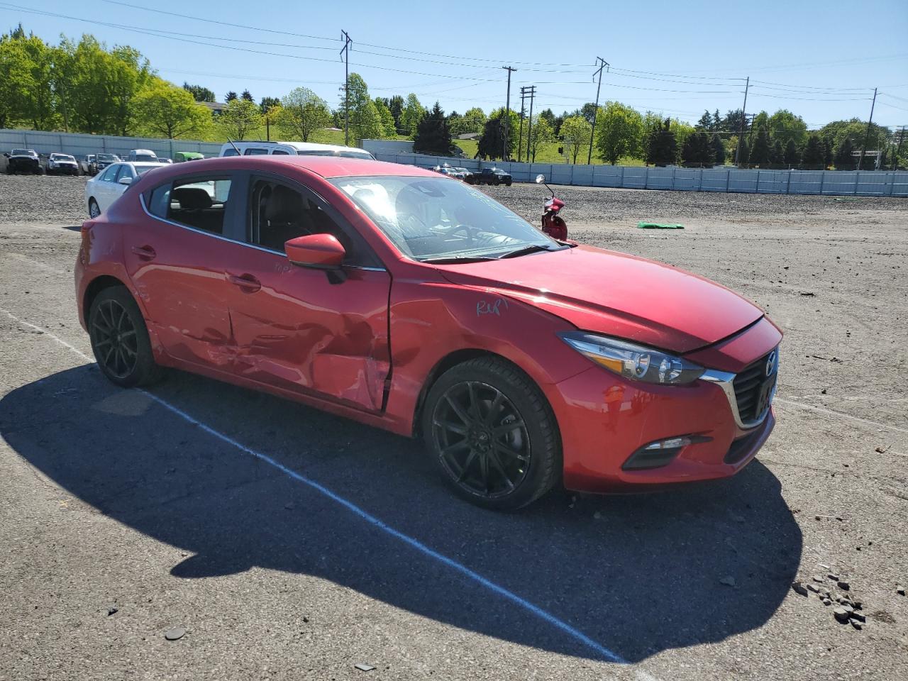 3MZBN1L37JM267007 2018 Mazda 3 Touring