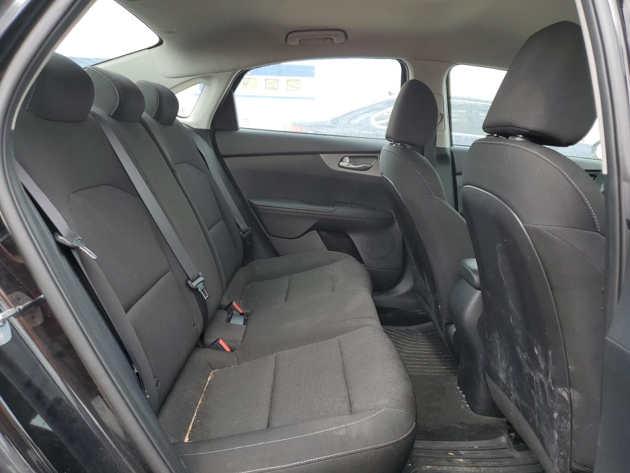 3KPF24ADXME361147 2021 Kia Forte Fe