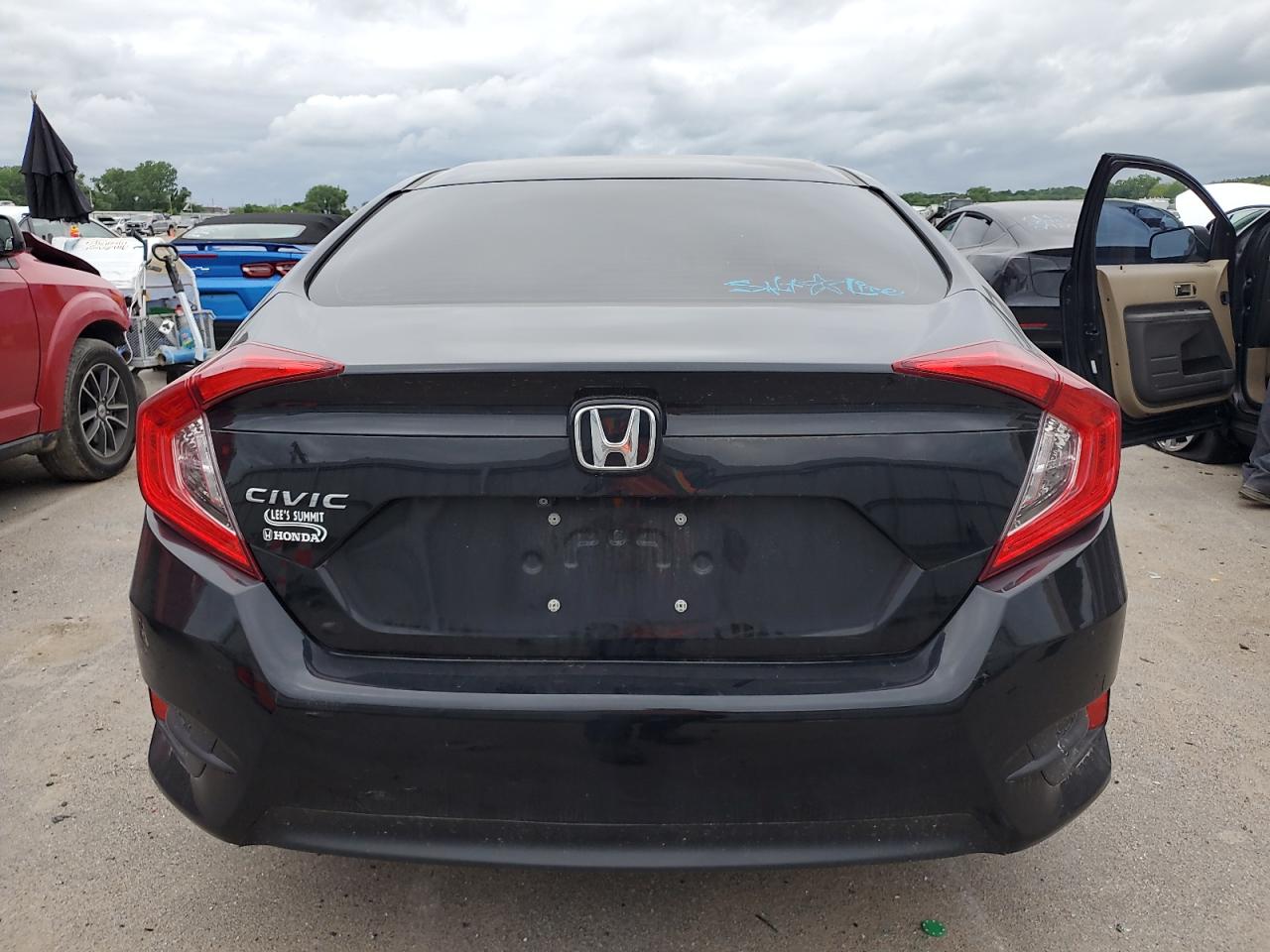 2018 Honda Civic Lx vin: 2HGFC2F50JH554511