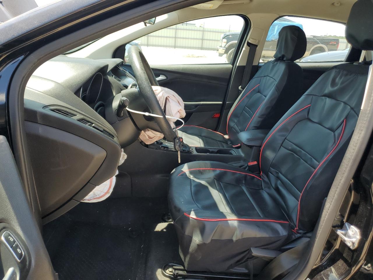 1FADP3FE9JL255446 2018 Ford Focus Se