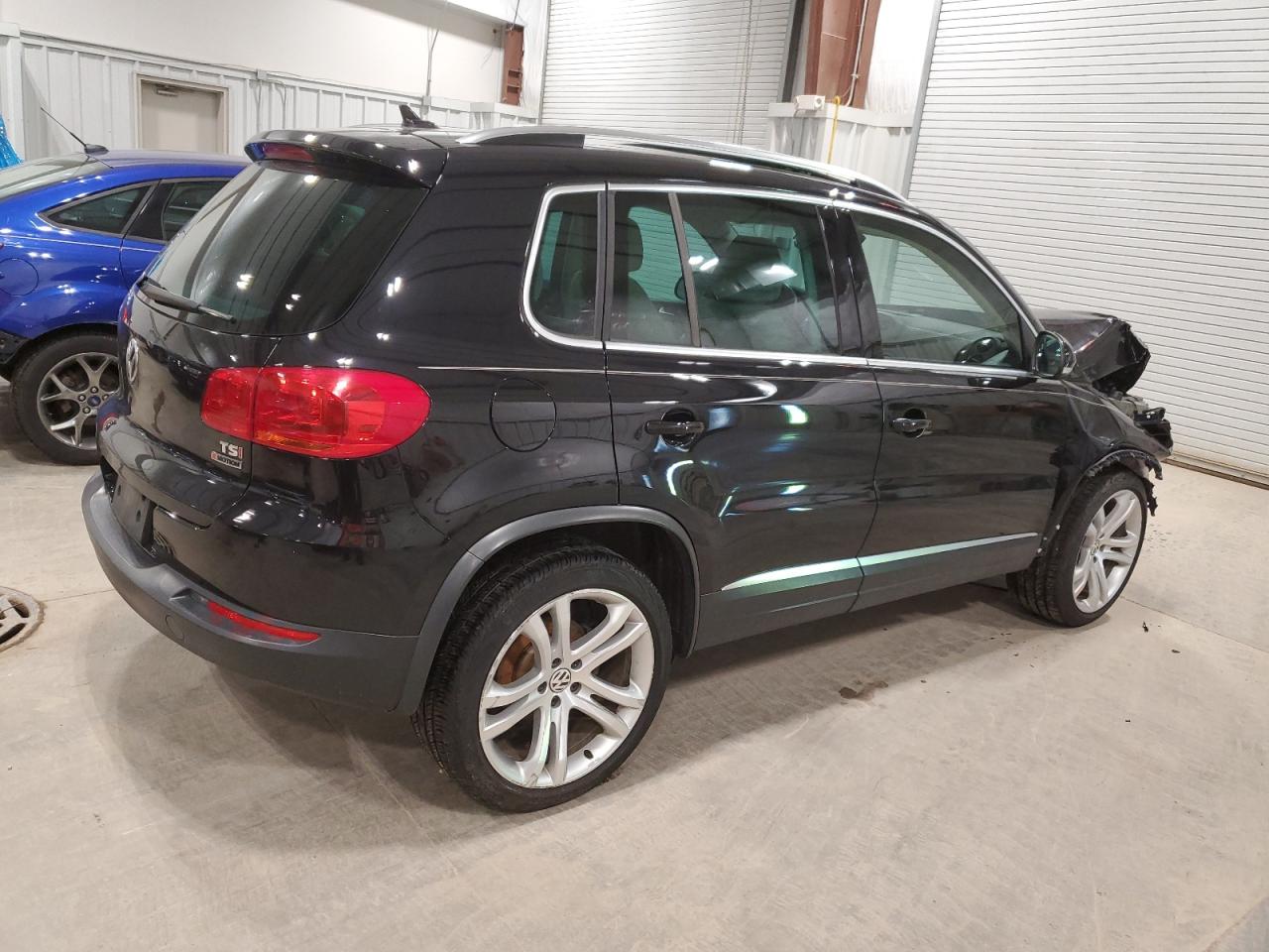 WVGBV7AX4GW616074 2016 Volkswagen Tiguan S