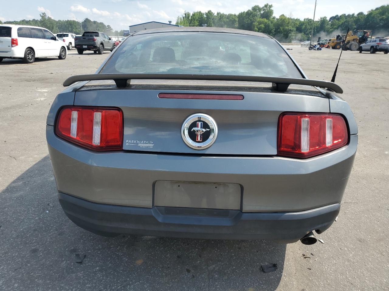 1ZVBP8AN9A5138120 2010 Ford Mustang