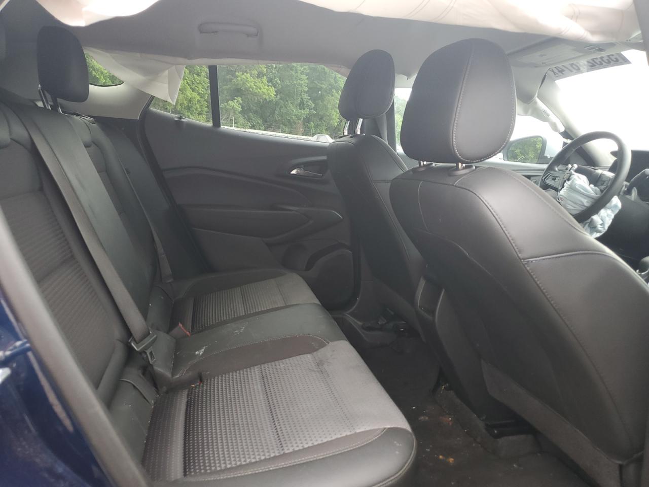 KL77LHE22RC014246 2024 Chevrolet Trax 1Lt