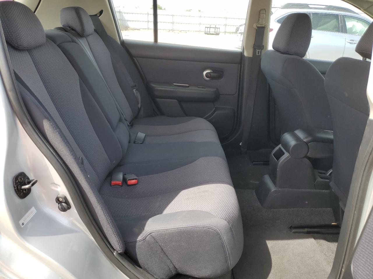 3N1BC13E17L429452 2007 Nissan Versa S