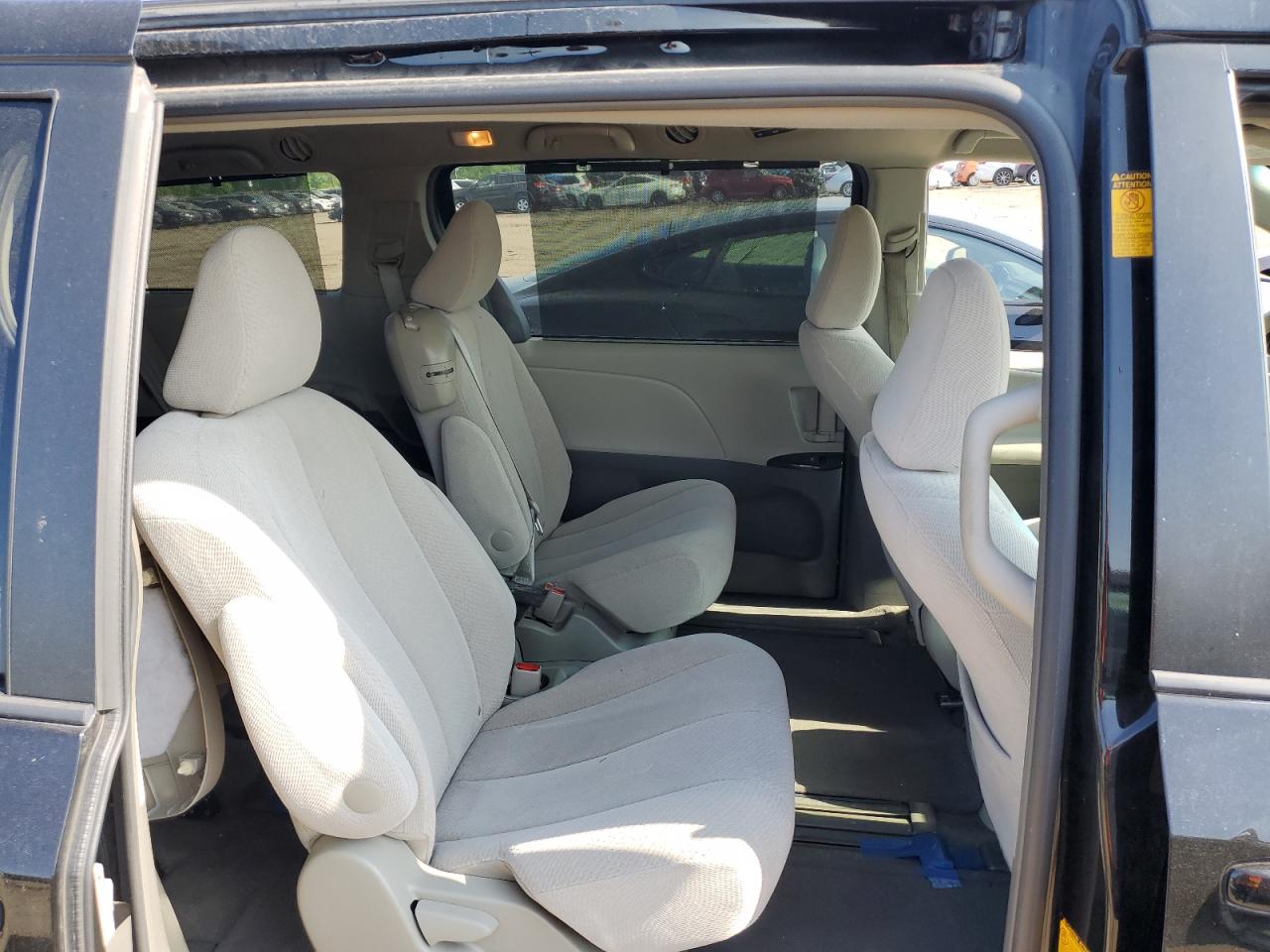 5TDKK3DC0DS369808 2013 Toyota Sienna Le